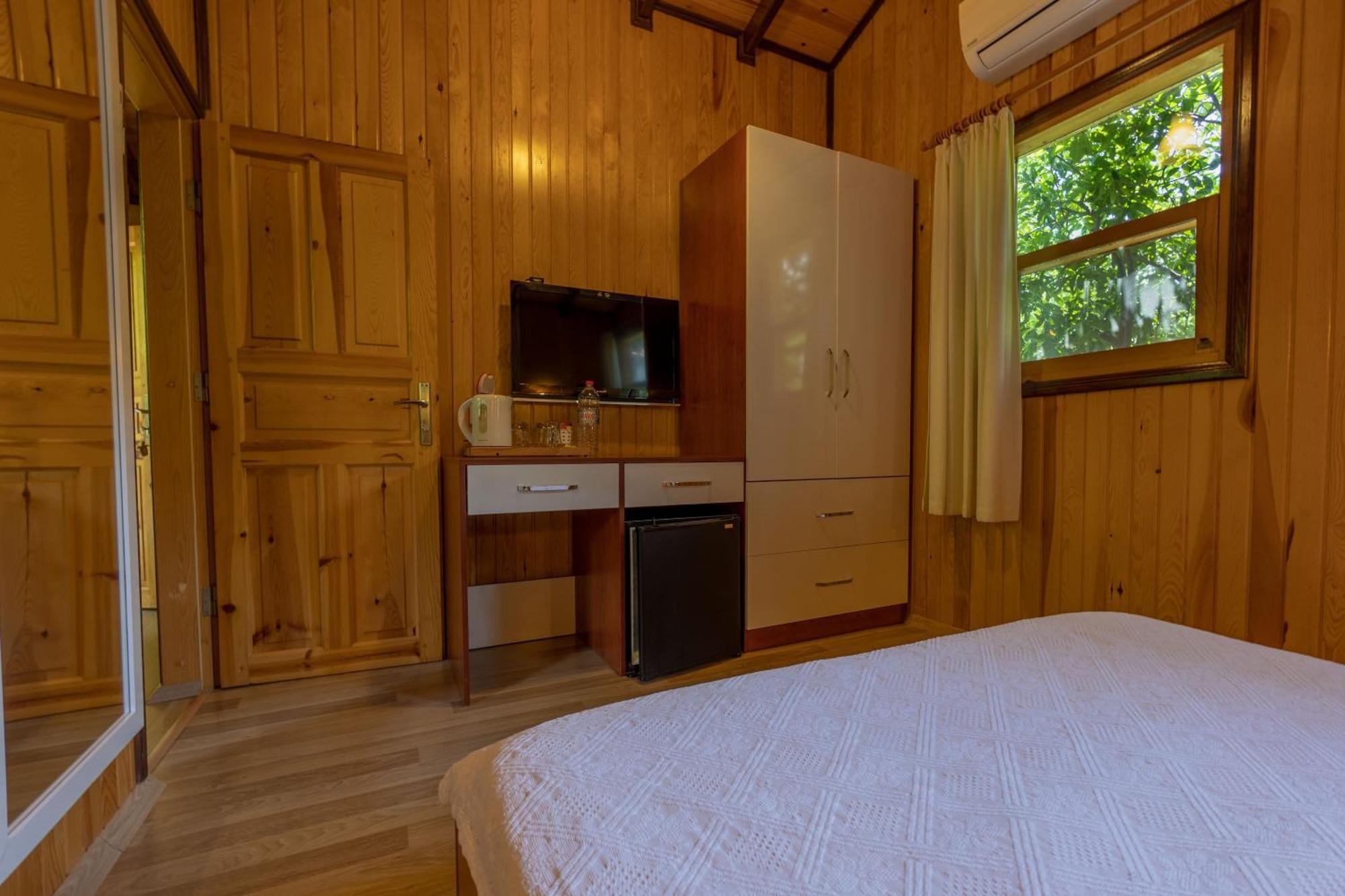 Caretta Caretta Pension Чирали Номер фото