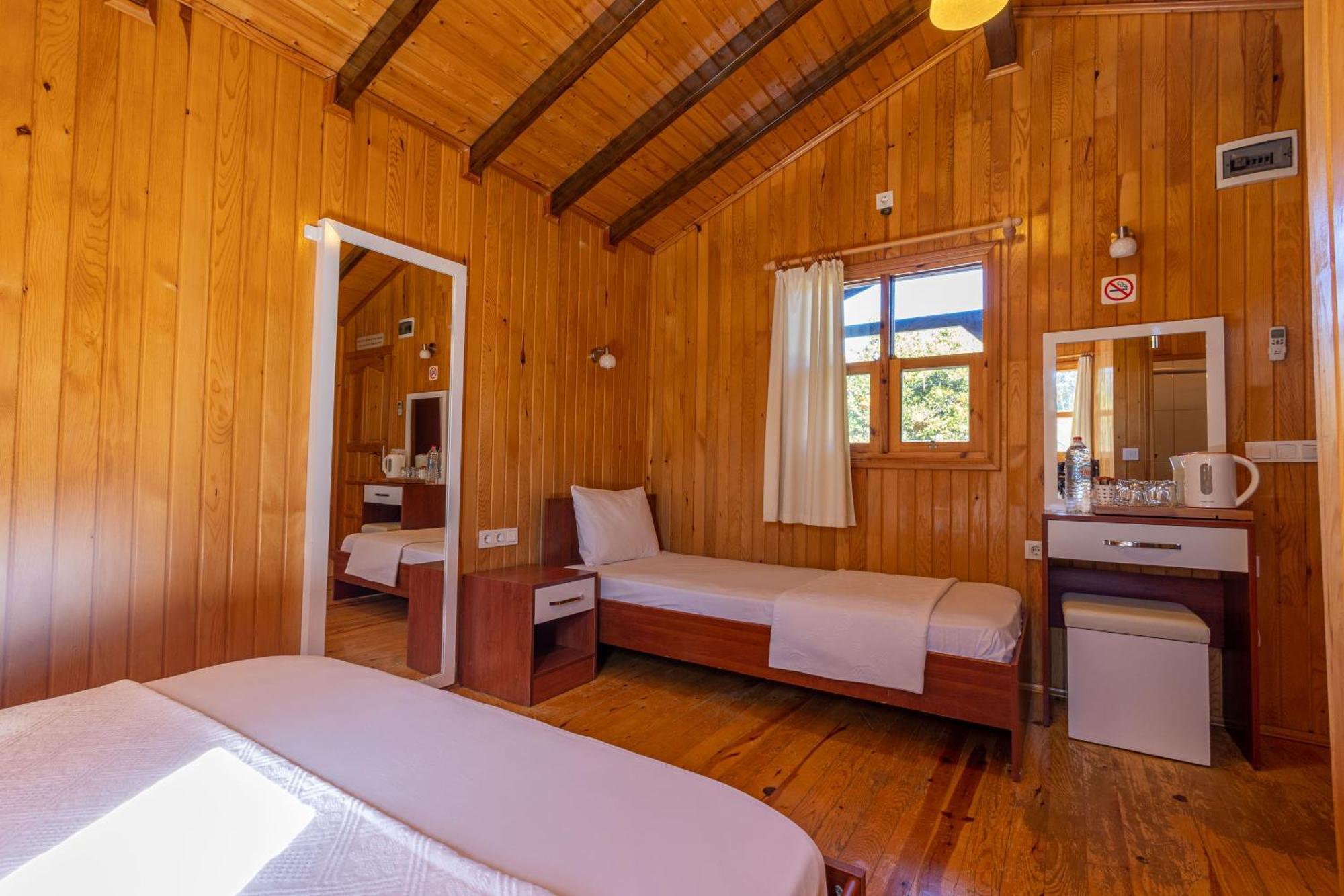 Caretta Caretta Pension Чирали Номер фото